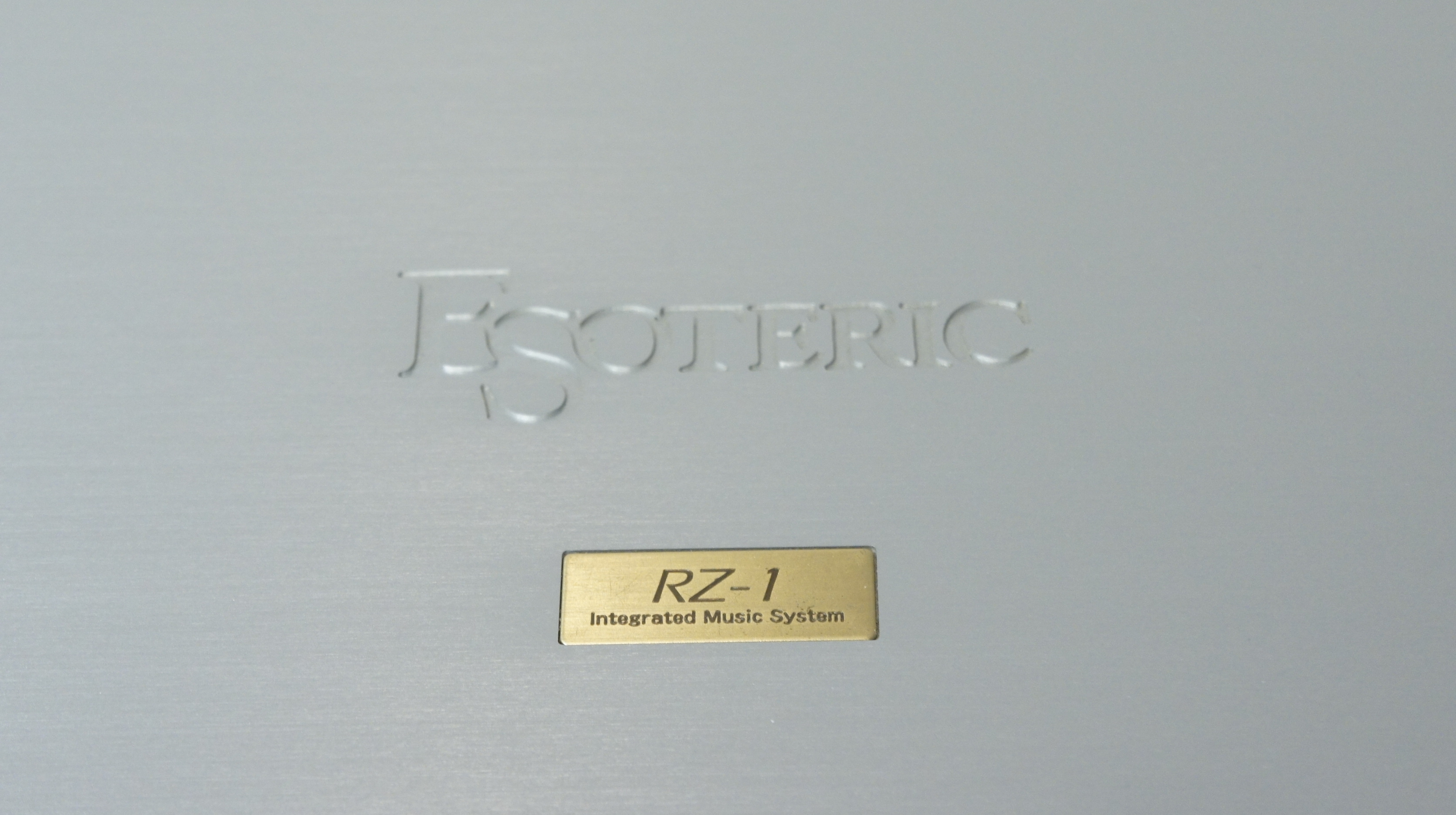 ESOTERIC エソテリック RZ-1 SACDレシーバー｜CAVIN 大阪屋 札幌